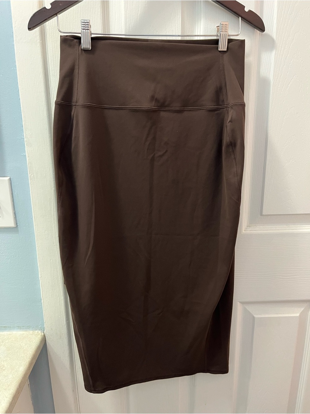 Lululemon Women’s Brown Nulu Slim-Fit High-Rise Skirt - Size 10